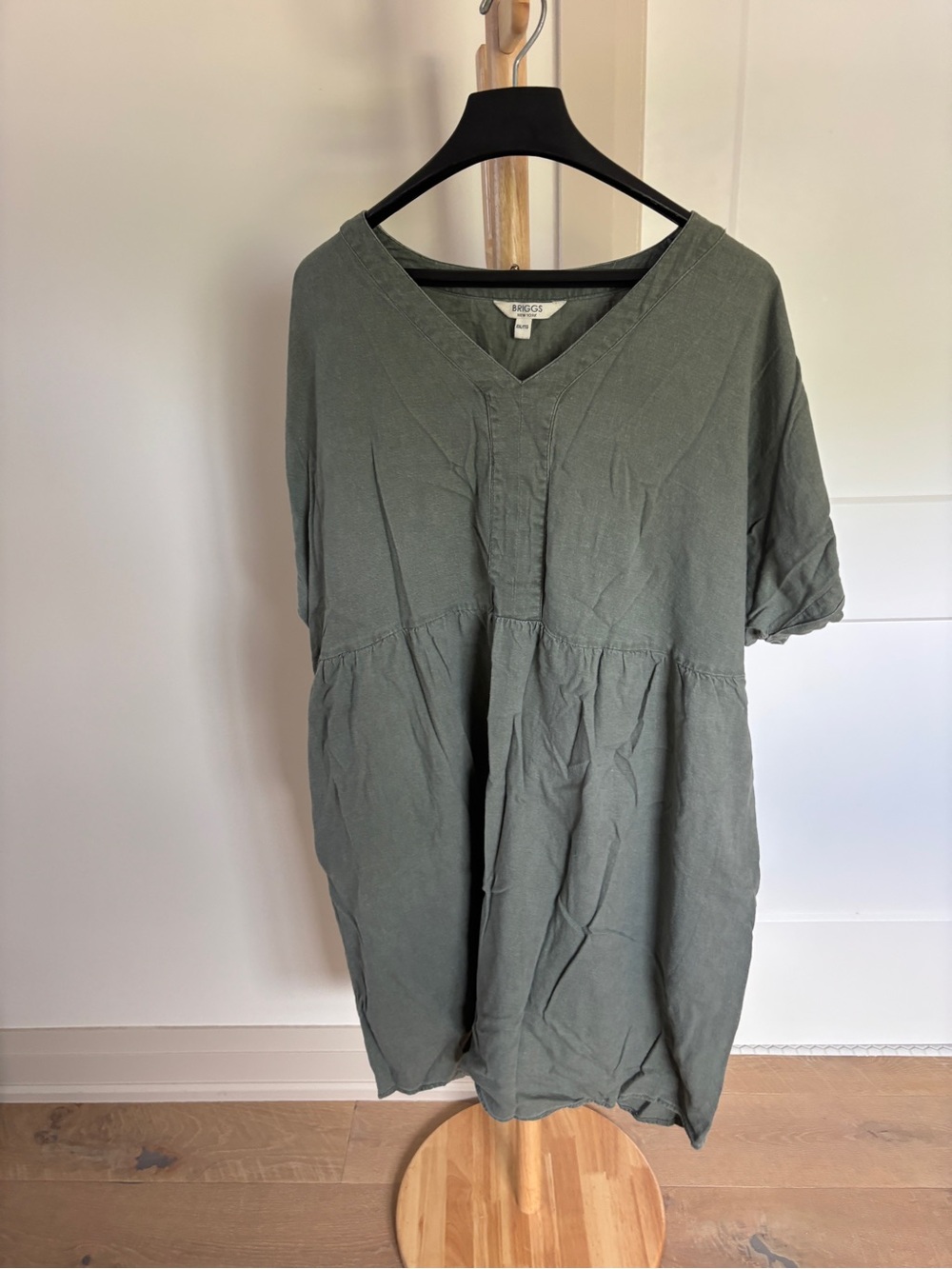 Briggs New York Olive Green V-Neck Top